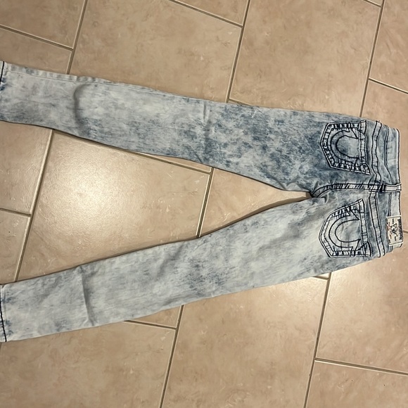 True Religion| Jennie Big T Curvy Skinny Jeans - Picture 2 of 3